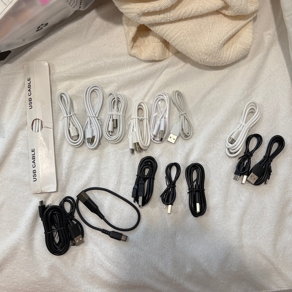 USB micro and USB C cords (sold individually) - Picture 1 of 4